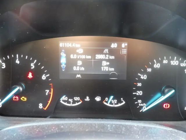 Ford Focus Cool & Connect