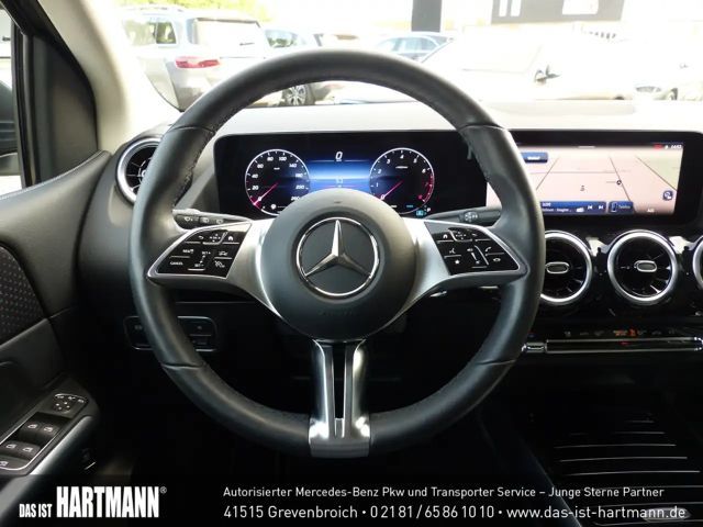 Mercedes-Benz B 200 Progressive Sedan