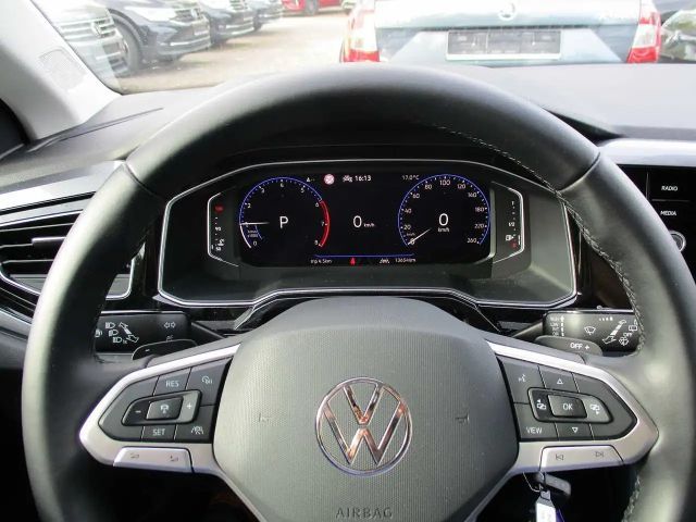 Volkswagen Polo 1.0 TSI DSG Style
