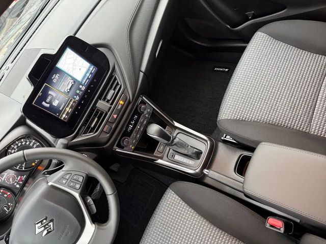 Suzuki S-Cross Hybrid