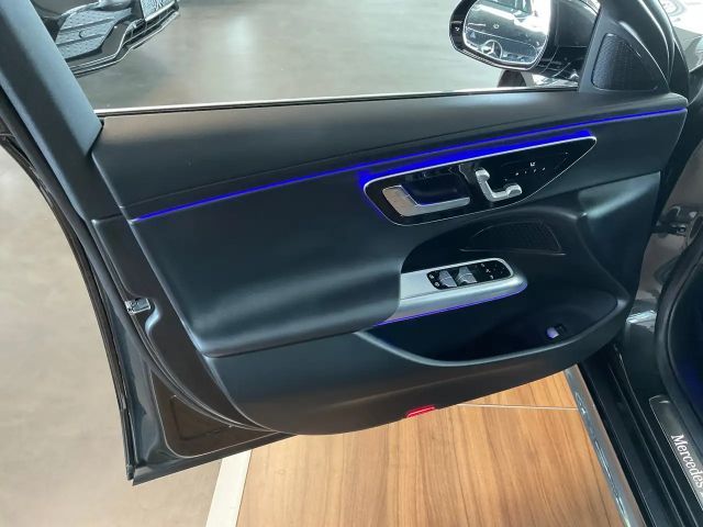 Mercedes-Benz E 220 AVANTGARDE E 220 d Sedan