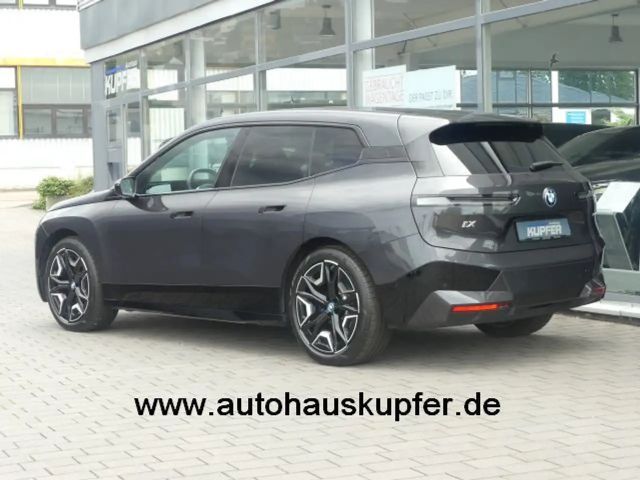 BMW iX xDrive50