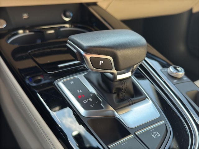 Audi A4 40 TFSI Avant S-Tronic