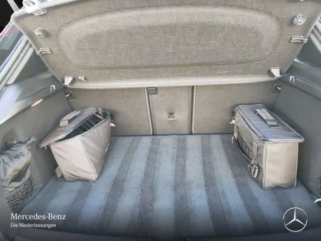 Mercedes-Benz A 250 A 250 e AMG Line