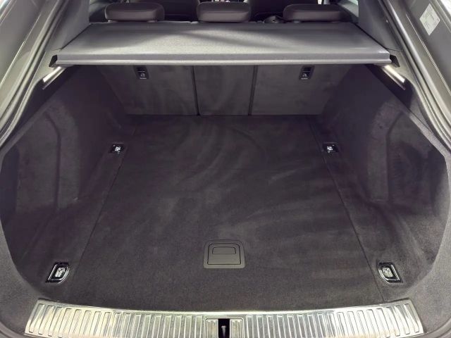 Audi Q8 e-tron 50 Business Quattro