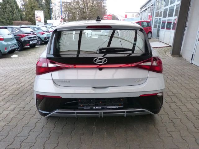 Hyundai i20 NAVI SHZ LHZ APPLE ALU KAMERA