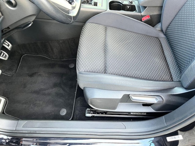 Volkswagen Golf 1.0 TSI