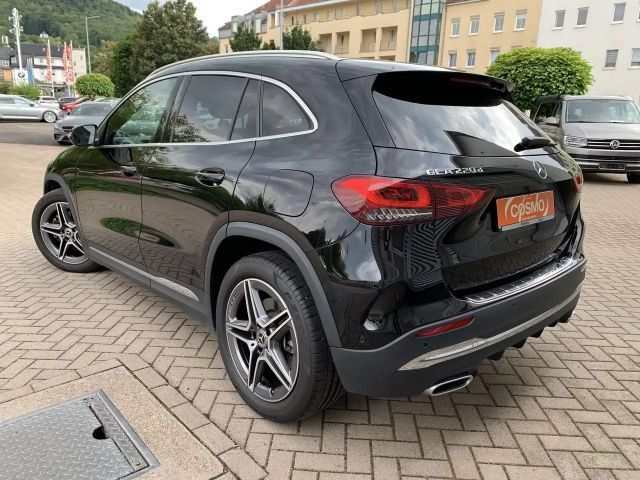 Mercedes-Benz GLA 220 AMG Line GLA 220 d