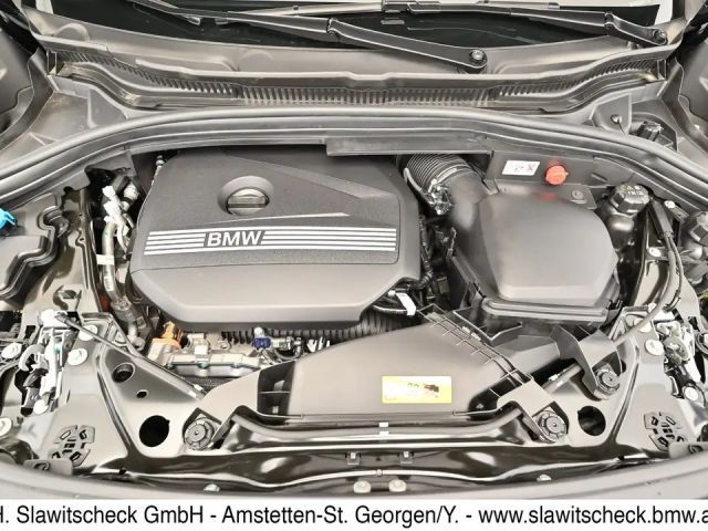 BMW 230 Sedan xDrive