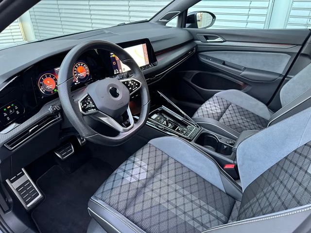 Volkswagen Golf 1.5 eTSI DSG Golf VIII R-Line