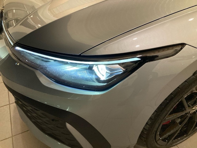 Volkswagen Golf 2.0 TSI Golf VIII