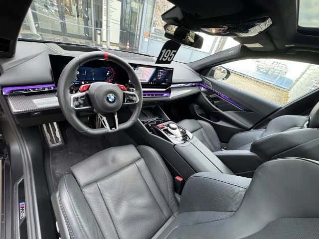 BMW M5 Touring Keramik PANO B&W M-Drivers-P AHK 0,5%
