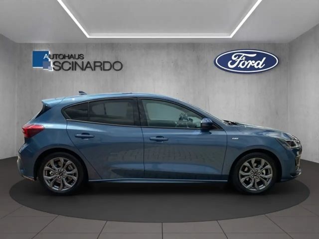Ford Focus EcoBoost ST Line