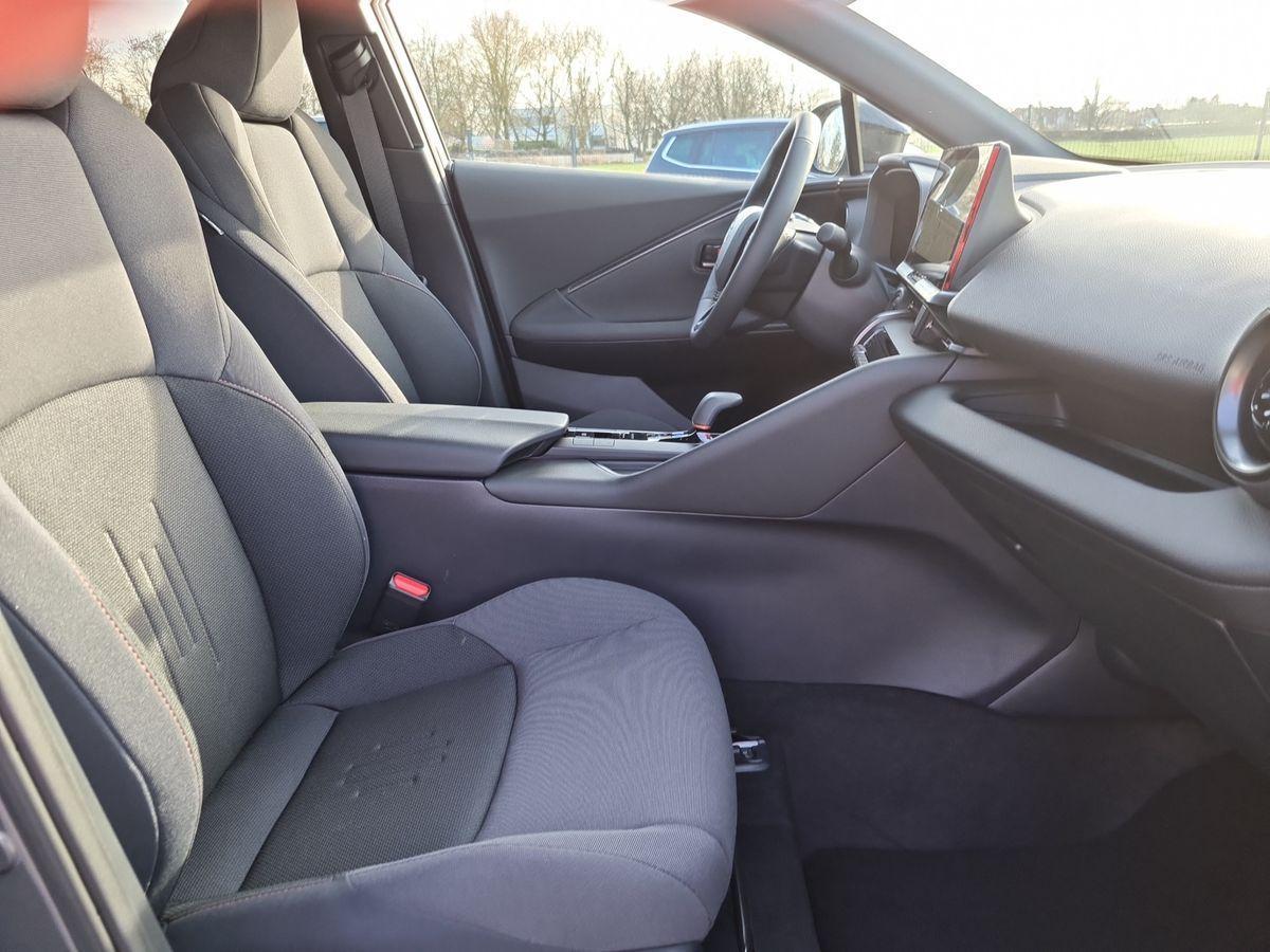 Toyota C-HR Hybride Team D