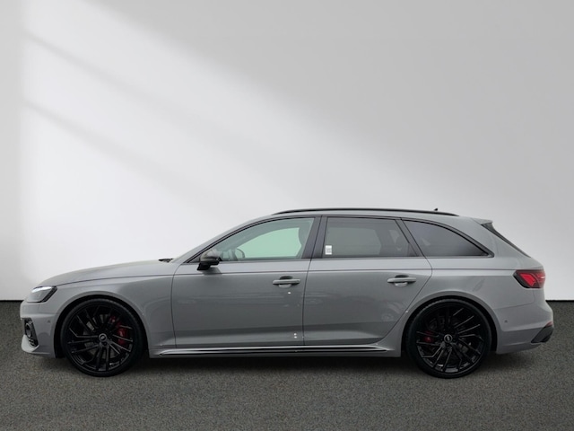Audi RS4 Avant Quattro