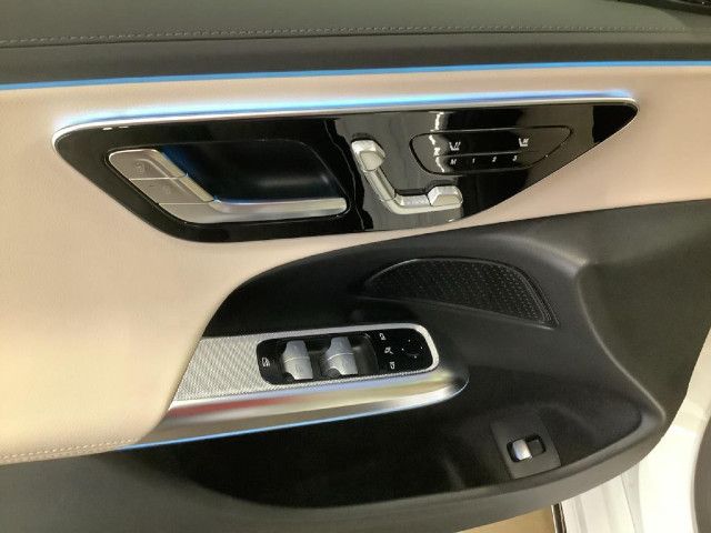 Mercedes-Benz E 200 AMG Line Sedan