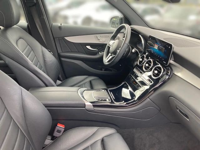 Mercedes-Benz GLC 300 4MATIC AMG Line