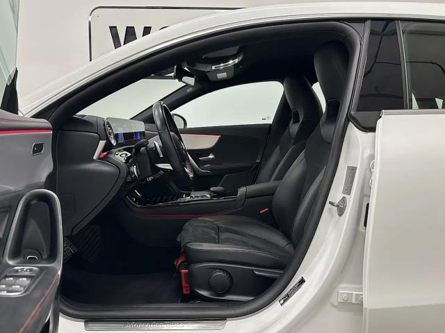 Mercedes-Benz CLA 180 AMG Line Shooting Brake