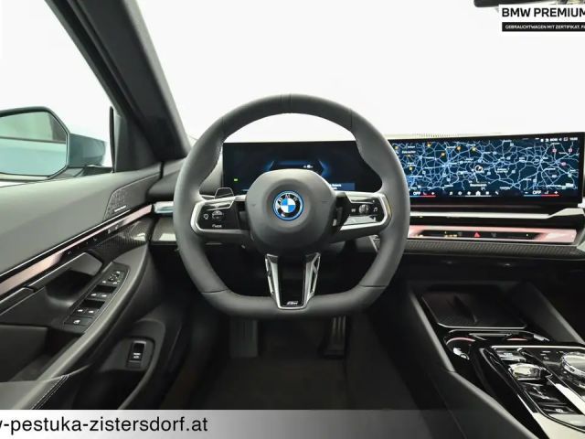 BMW i5 eDrive40