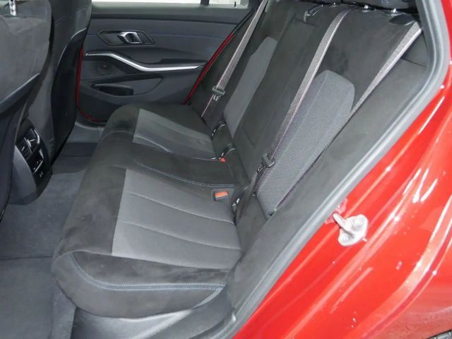 BMW 330 330e M-Sport Touring