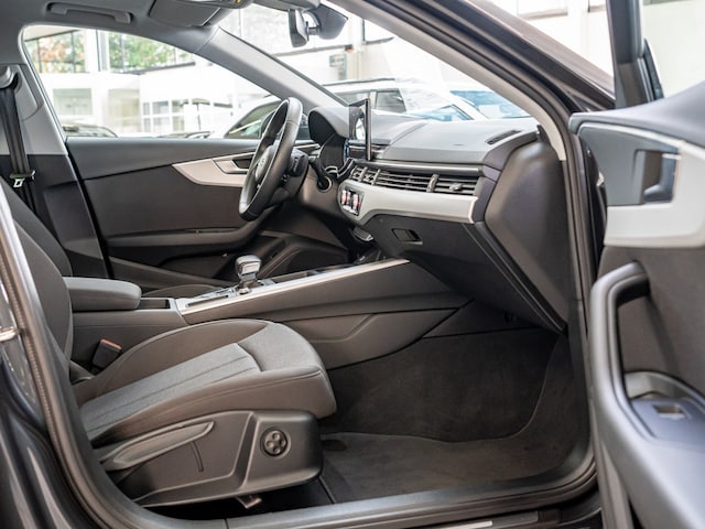 Audi A4 40 TFSI Avant S-Tronic