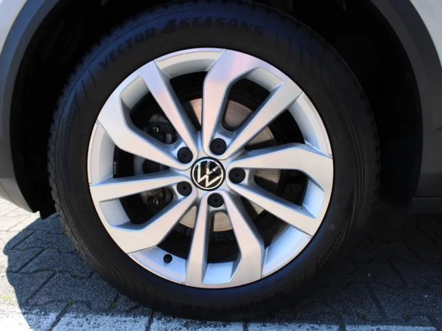 Volkswagen T-Roc Life 1.5 l TSI DSG AHK NAV LED Ladeboden Verkehrsz