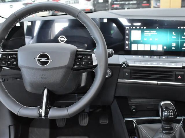 Opel Astra 1.2 Turbo Elegance