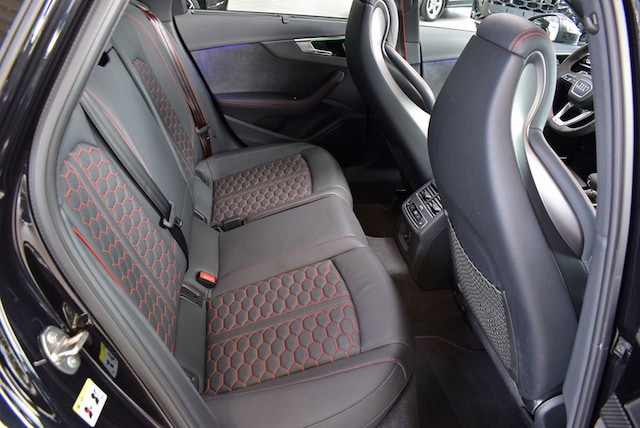 Audi RS4 Avant Quattro