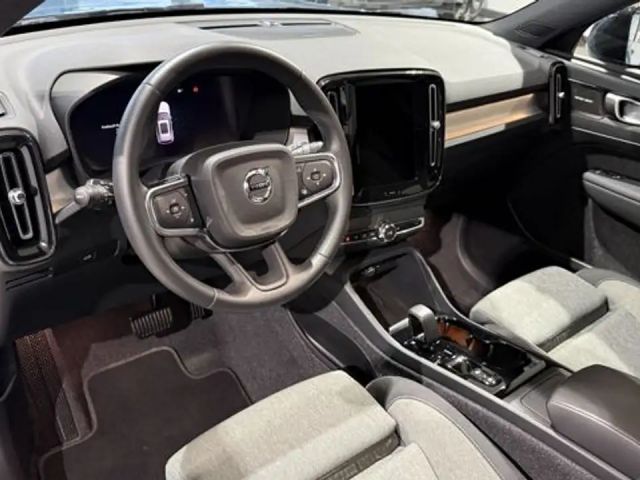 Volvo XC40 Dark Plus