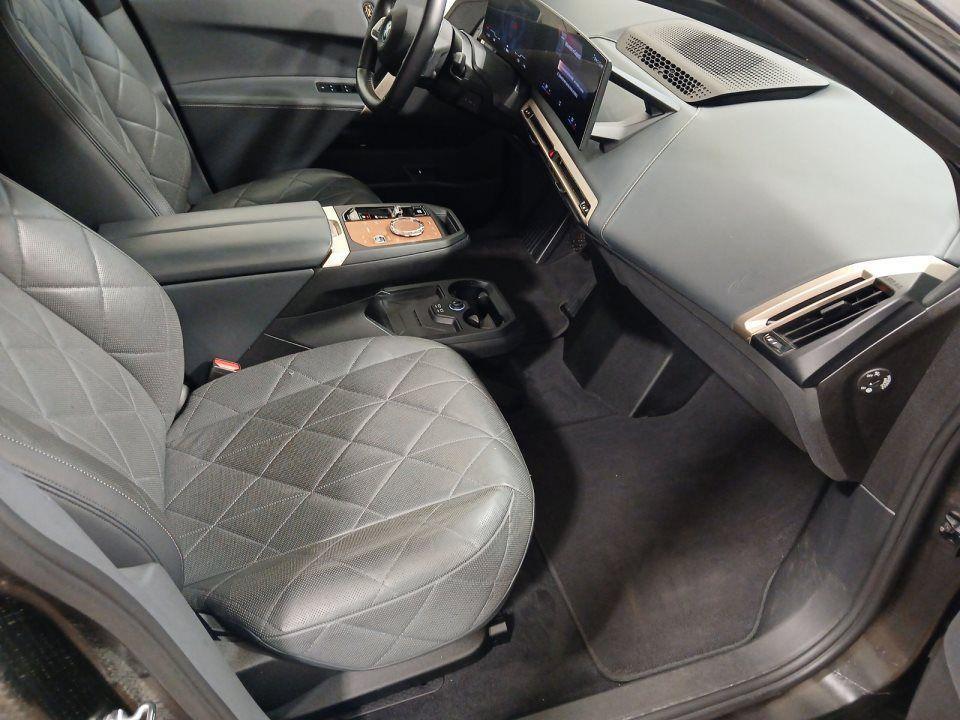 BMW iX xDrive40