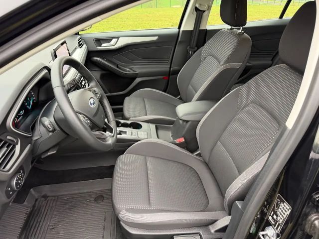 Ford Focus Cool & Connect Wagon