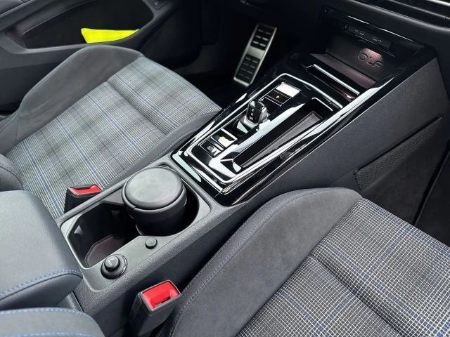 Volkswagen Golf Business GTE