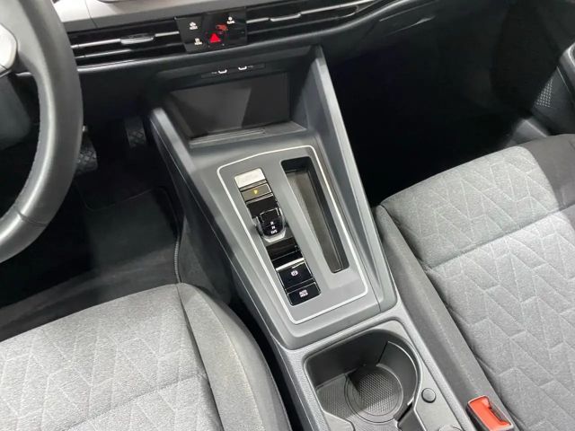 Volkswagen Golf 1.5 eTSI DSG Variant