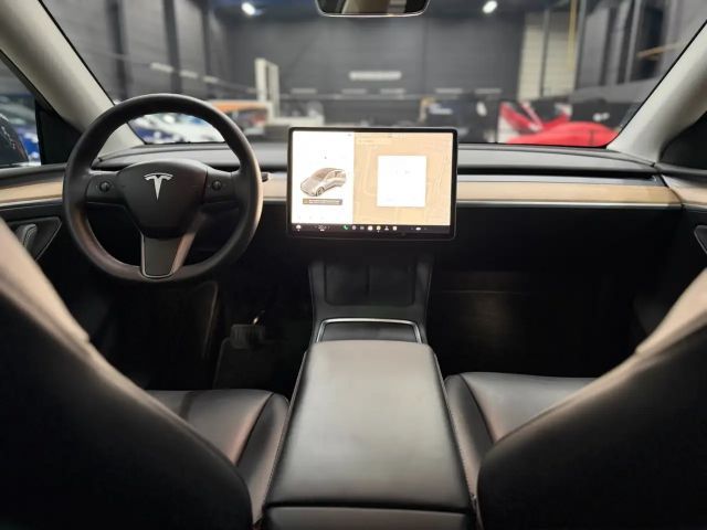 Tesla Model Y AWD Long Range