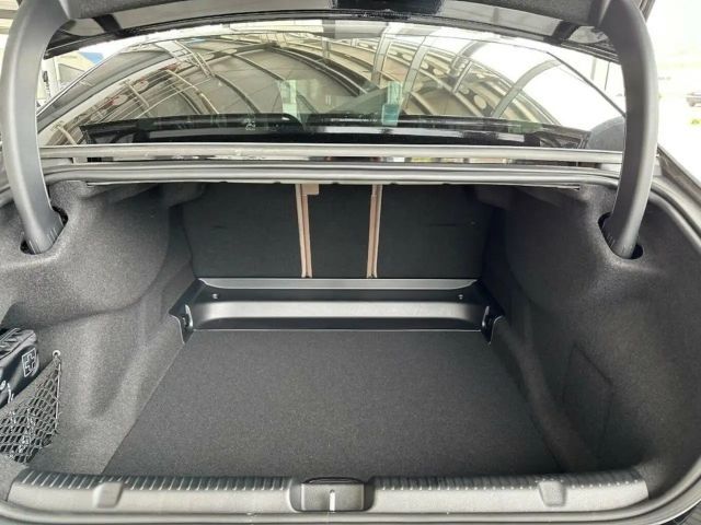 Mercedes-Benz EQE 350 AMG Line Sedan