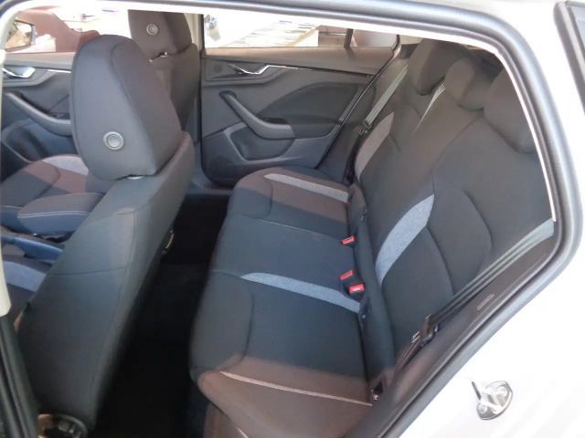 Skoda Scala Essence TSI