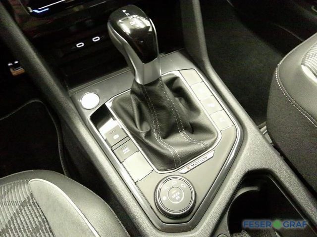 Volkswagen Tiguan Allspace IQ.Drive R-Line
