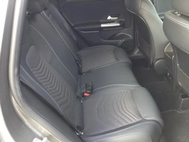 Mercedes-Benz B 180 SpurW W-Paket PDC SHZ SpurH LED el.Heck