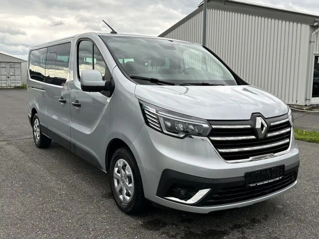 Renault Trafic Blue Grand Life dCi 150