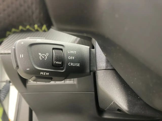 Peugeot E-2008 e- Elektromotor 136 (e-)GT e- Pack ACC+LED