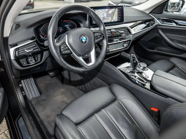 BMW 530 530i Luxury Line Touring
