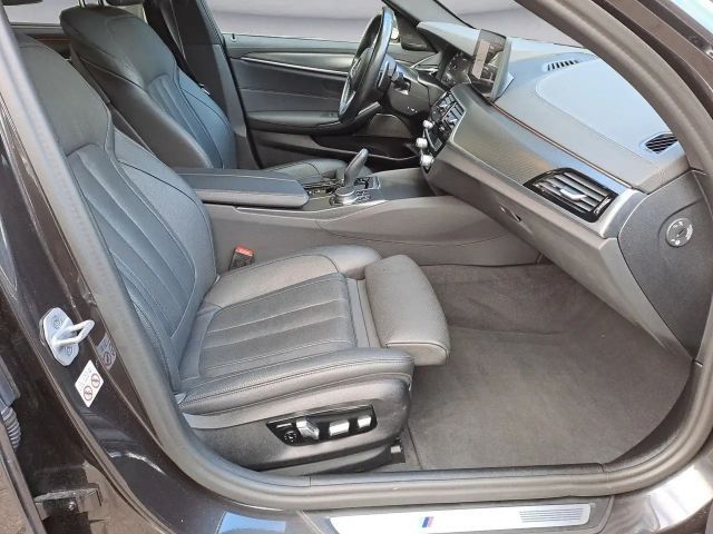 BMW 550 550i Sedan xDrive