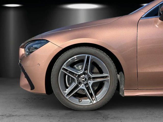 Mercedes-Benz CLA 200 AMG Line