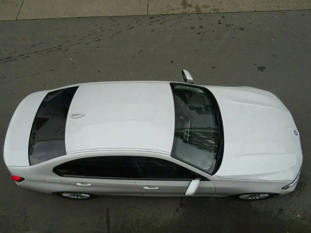 BMW 320 320d Luxury Line Sedan xDrive