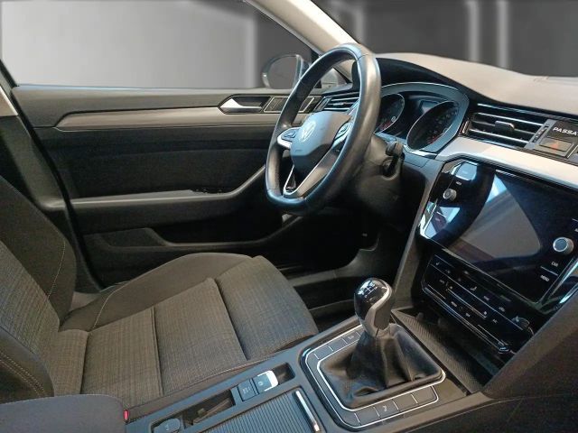 Volkswagen Passat 1.5 TSI Business Variant