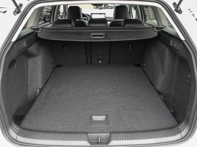 Volkswagen Golf 2.0 TDI DSG Life Variant