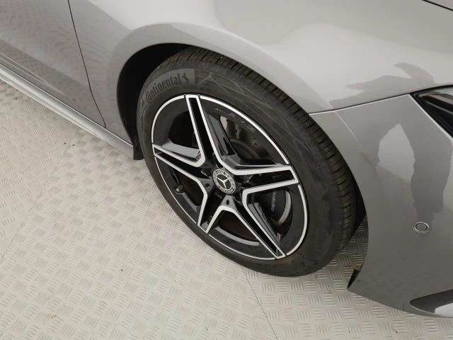 Mercedes-Benz CLA 200 AMG Line Coupé