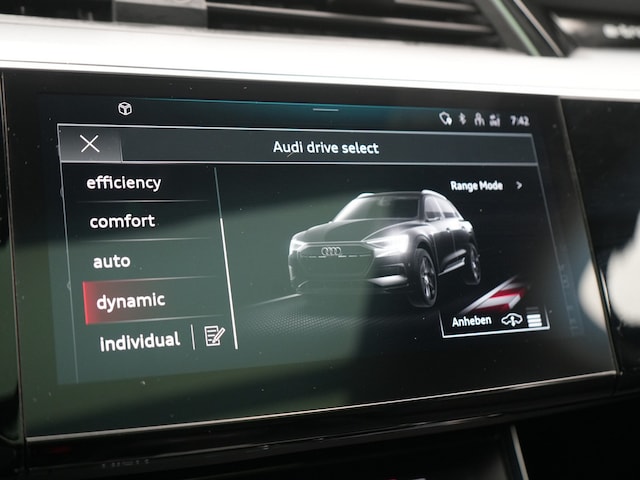 Audi Q8 e-tron 50 Quattro S-Line