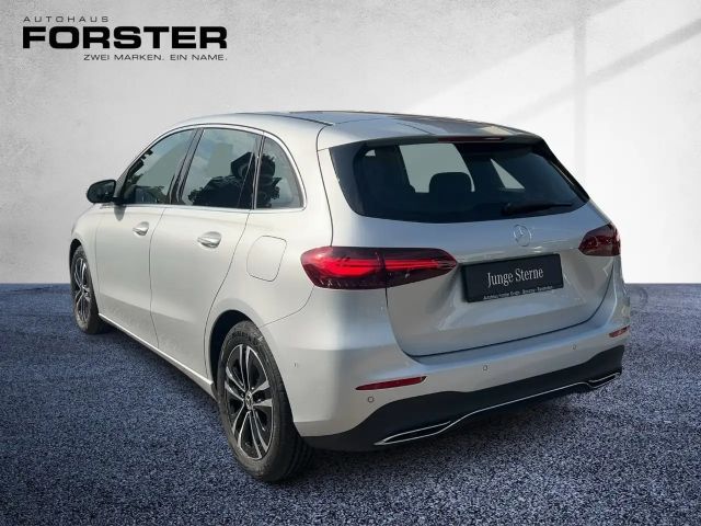 Mercedes-Benz B 180 Progressive Sedan