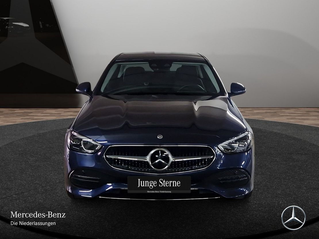 Mercedes-Benz C 200 Sedan